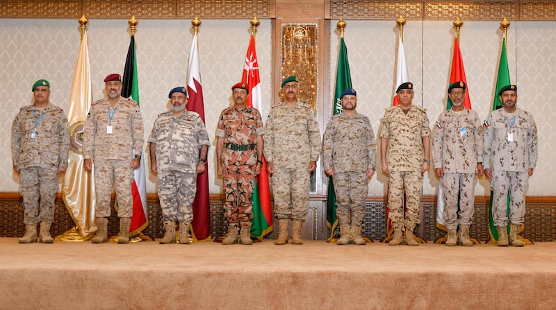 epa07010379 Chiefs of staff of the Gulf Cooperation Council (GCC) states armed forces pose for a group photo during the 15th meeting for the Supreme Military Committee of Chiefs of Staff in the Gulf Cooperation Council (GCC) states, in Kuwait City, Kuwait, 10 September 2018.  EPA/NOUFAL IBRAHIM
