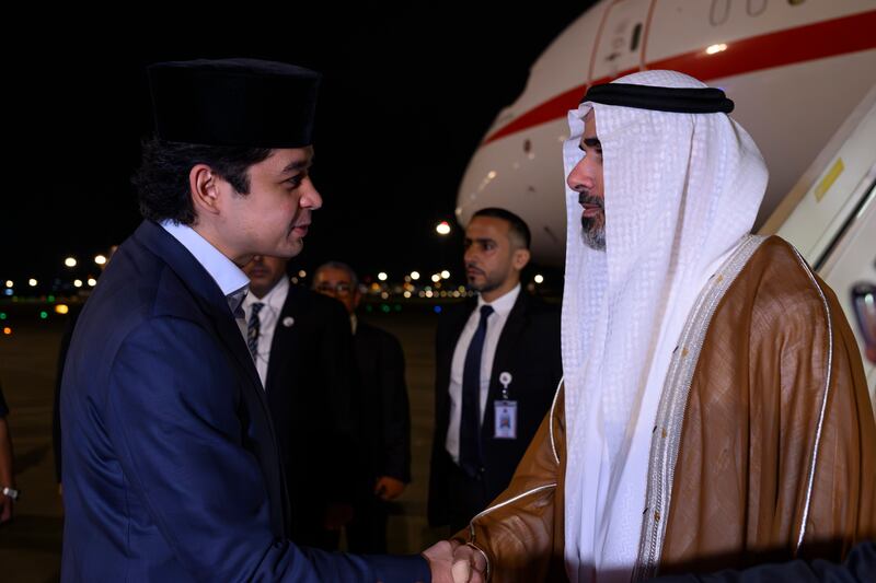 He arrived in Kuala Lumpur and was received by Prince Hassanal Ibrahim, Crown Prince of Pahang