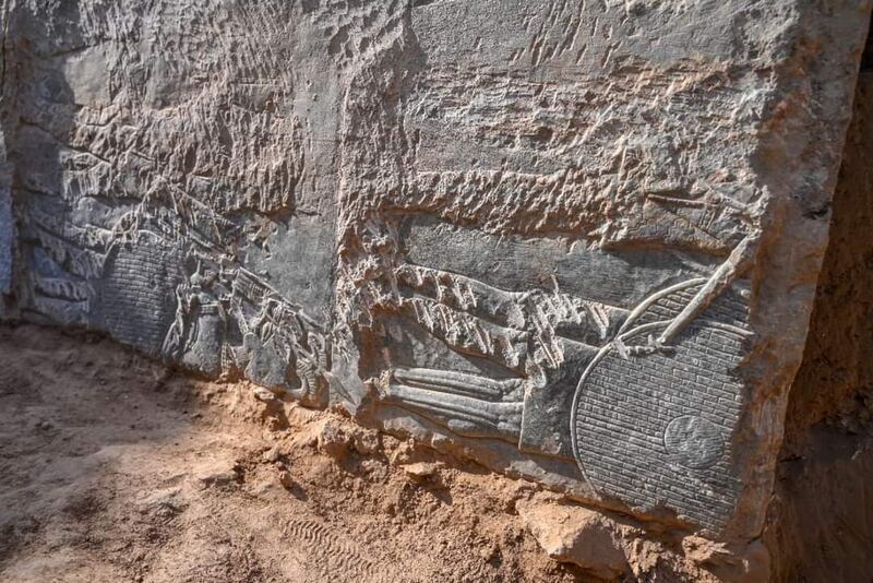 An Iraqi-American excavation team unearths rock carvings in a major archaeological site inside the northern city of Mosul. All photos: Ministry of Culture