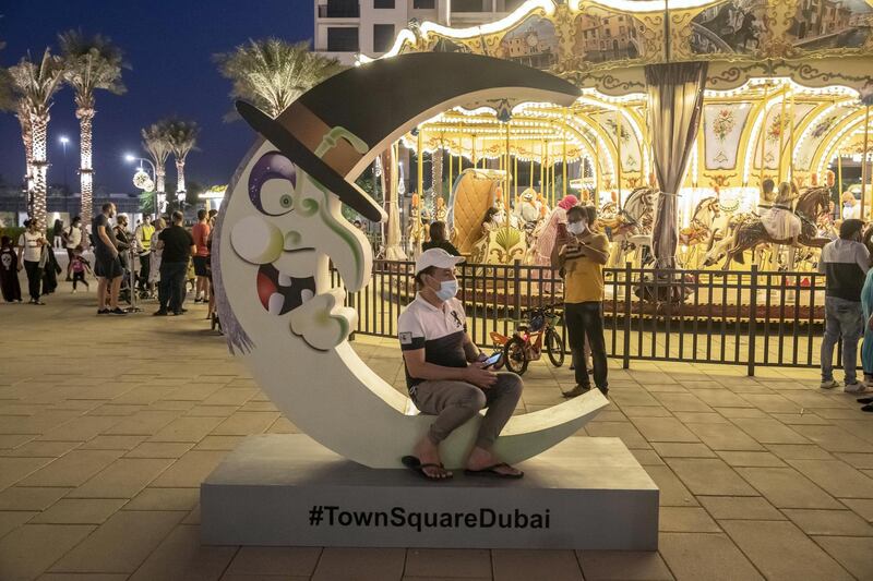 DUBAI UNITED ARAB EMIRATES. 29 OCTOBER 2020. Visitors to the Town Square Halloween event. (Photo: Antonie Robertson/The National) Journalist: Sophie Prideaux. Section: Lifestyle.
