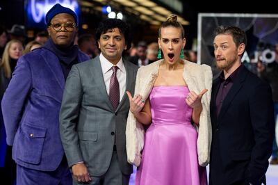 epaselect epa07271904 Cast members US actors Samuel L Jackson (L) and Sarah Paulson (2-R) and British actor James McAvoy (R) pose with writer and director M. Night Shyamalan (2-L) at the UK premiere of 'Glass' at the Curzon Cinema in London, Britain, 09 January 2019. The film completes the supernatural themed trilogy of movies written and directed by M. Night Shyamalan.  EPA/WILL OLIVER