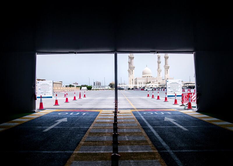 Ras Al Khaimah, UNITED ARAB EMIRATES. 30 APRIL 2020. 
SEHA’s Ras Al Khaimah Covid-19 drive-through testing centre.
(Photo: Reem Mohammed/The National)

Reporter:
Section: