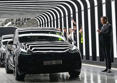 中国电动汽车制造商比亚迪最近超越埃隆·马斯克(Elon Musk)的特斯拉，成为全球第一大制造商。 美联社
