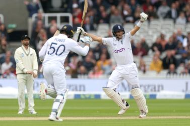 Cricket - First Test - England v New Zealand - Lord's Cricket Ground, London, Britain - June 5, 2022 England's Joe Root celebrates winning the match with Ben Foakes Action Images via Reuters / Paul Childs     TPX IMAGES OF THE DAY