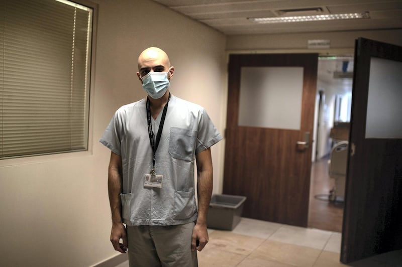 ©2021 Tom Nicholson. 18/01/2021. Beirut, Lebanon. Oday Hamad, a nurse at the Coronavirus intensive care unit at the American University of Beirut (AUB) Hospital poses for a portrait. Deaths from Coronavirus in Lebanon reached a peak high of 53 today. Photo credit : Tom Nicholson