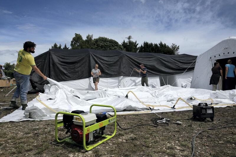 Annual preparedness training for future deployers in Bordeaux in June 2017. This setting up exercise “from the containers to the ready to use unit” aims at creating and maintaining a roster of qualified medical and logistical deployers and users of the RDSU.