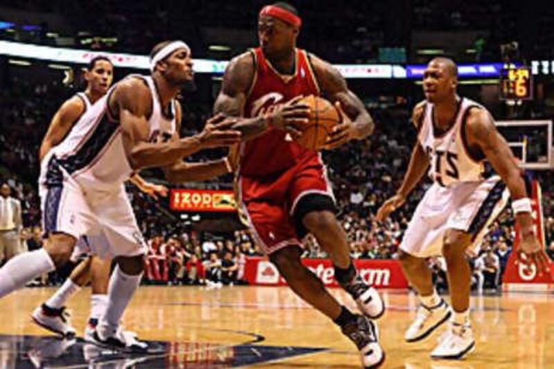 LeBron James, in red, is the youngest player to score 11,000 career points. At 23 years and 323 days he succeeds the former holder Kobe Bryant by more than a year.