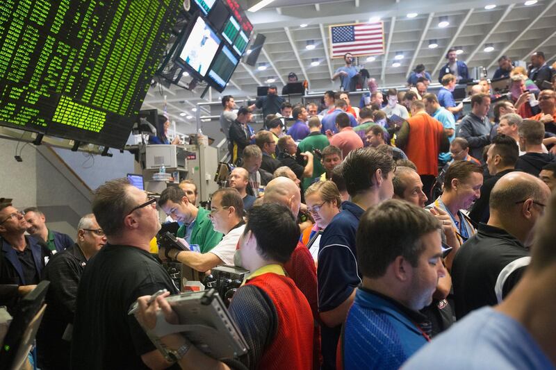 CHICAGO, IL - SEPTEMBER 17:  Traders in the Standard & Poor's 500 stock index options pit at the Chicago Board Options Exchange (CBOE) wait for the Federal Reserve's decision on interest rates on September 17, 2015 in Chicago, Illinois. Citing global economic concerns, the Fed chose to leave interest rates unchanged. The news was met with a round of boos in the pit. The Fed is still expected to raise rates later this year.  (Photo by Scott Olson/Getty Images)