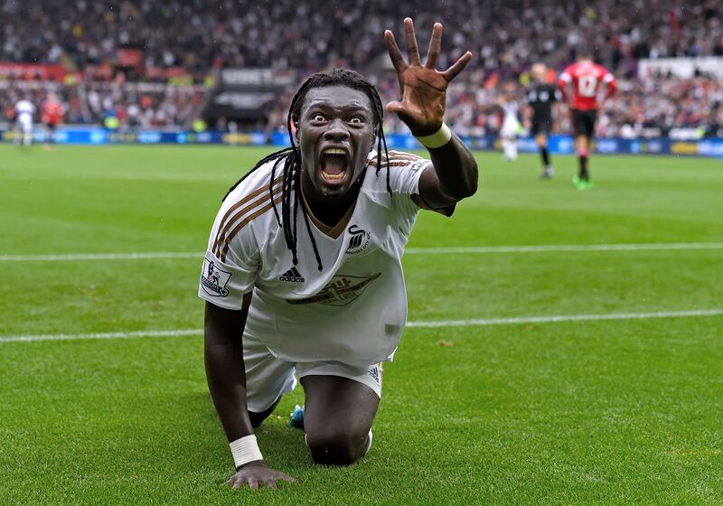 Swansea’s Bafetimbi Gomis celebrates by doing his ‘Panther Walk’ celebration after scoring against Manchester United. 30/08/2015. Stu Forster / FPA / LDY Agency