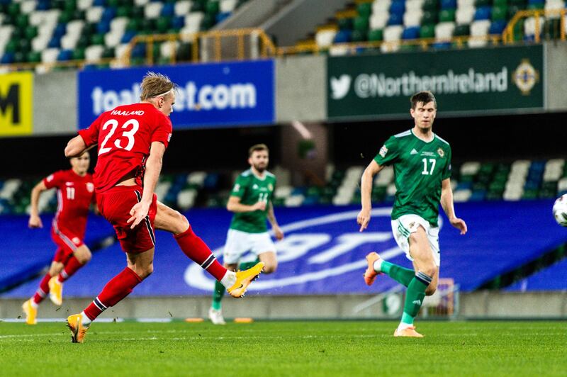 200907 Erling Braut Haaland of Norway scores the 1-5 goal  during the UEFA Nations League football match between Northern Ireland and Norway on September 7, 2020 in Belfast. Photo: Stephen McCarthy / BILDBYRÅN / COP 296 / XX0001 fotboll football soccer nations league northern ireland nordirland norge norway bbeng No Use Sweden. No Use Norway. No Use Austria.