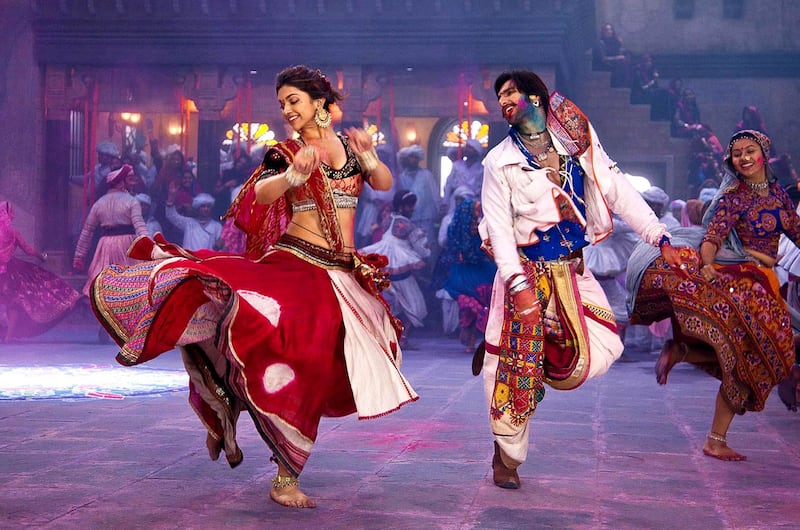 Deepika Padukone & Ranveer Singh in the bollywood film Ram-leela, Nov. 2013
CREDIT: Courtesy Eros International *** Local Caption ***  al17no-RamLeela-1-p12.jpg