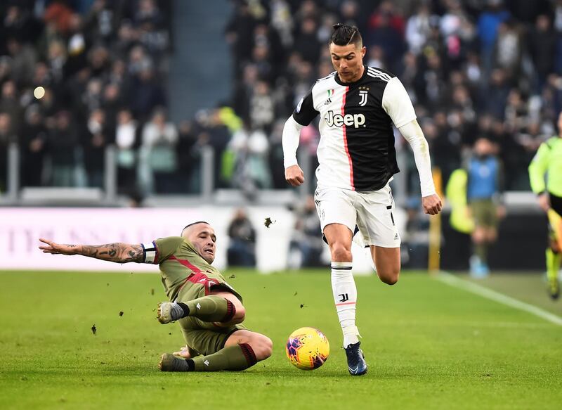 Cristiano Ronaldo beats Cagliari's Radja Nainggolan. Reuters
