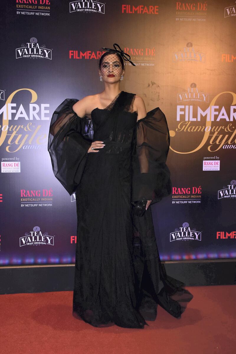 MUMBAI, INDIA - 2019/02/12: Actress Sonam Kapoor Ahuja seen posing for the cameras at the Filmfare Glamour and Style Awards 2019 at hotel JW Marriott, juhu in Mumbai. (Photo by Azhar Khan/SOPA Images/LightRocket via Getty Images)