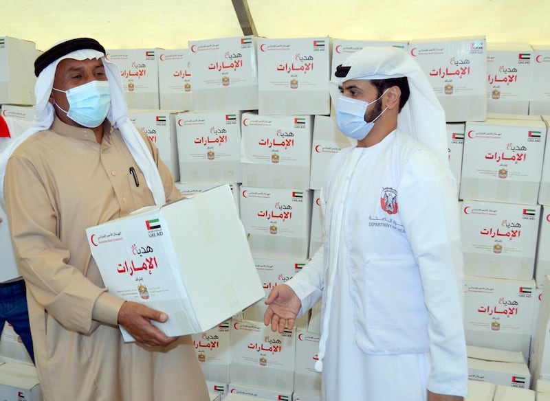 ERBIL, 27th May, 2021 (WAM) -- The Emirates Red Crescent has launched the first phase of a vaccination programme to inoculate 15,000 Syrian refugees and Iraq displaced persons in Iraqi Kurdistan refugees camps with COVID-19 Sinopharm. Wam