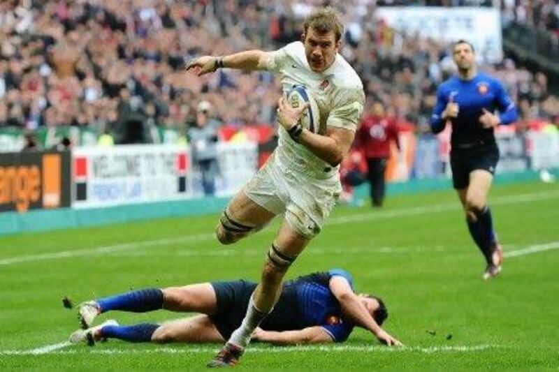 Tom Croft goes over to score his try at Stade de France.