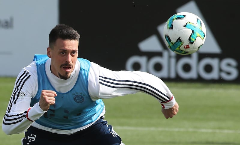 Bayern Munich's Sandro Wagner takes part in a train session during their winter training camp at the Aspire Academy for Sports Excellence in the Qatari capital Doha on January 5, 2018. / AFP PHOTO / KARIM JAAFAR