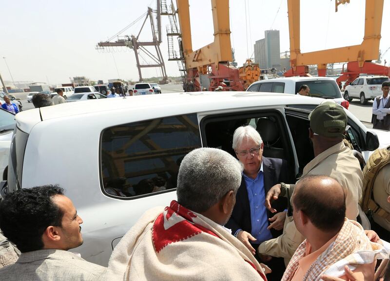 U.N. envoy to Yemen Martin Griffiths arrives during a visit to the Red Sea port of Hodeidah, Yemen November 23, 2018. Picture taken November 23, 2018.  REUTERS/Abduljabbar Zeyad