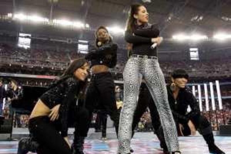 Singer Alicia Keys performs before the Super Bowl XLII football game between the New England Patriots and New York Giants on Sunday, Feb. 3, 2008, in Glendale, Ariz. (AP Photo/David J. Phillip) ... 03-02-2008 ... Photo by: David J. Phillip/AP/PA Photos.URN:5575036