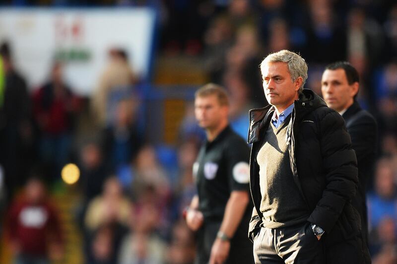 LONDON, ENGLAND - APRIL 19:  Chelsea manager Jose Mourinho gives instructions during the Barclays Premier League match between Chelsea and Sunderland at Stamford Bridge on April 19, 2014 in London, England.  (Photo by Mike Hewitt/Getty Images)