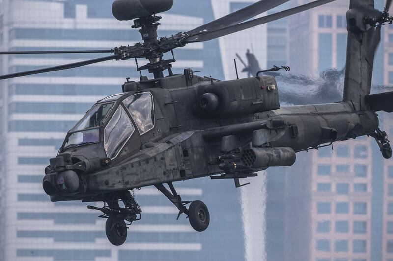 Armed Forces Apache helicopter pilots wowed the crowds with their display. Philip Cheung for Crown Prince Court – Abu Dhabi