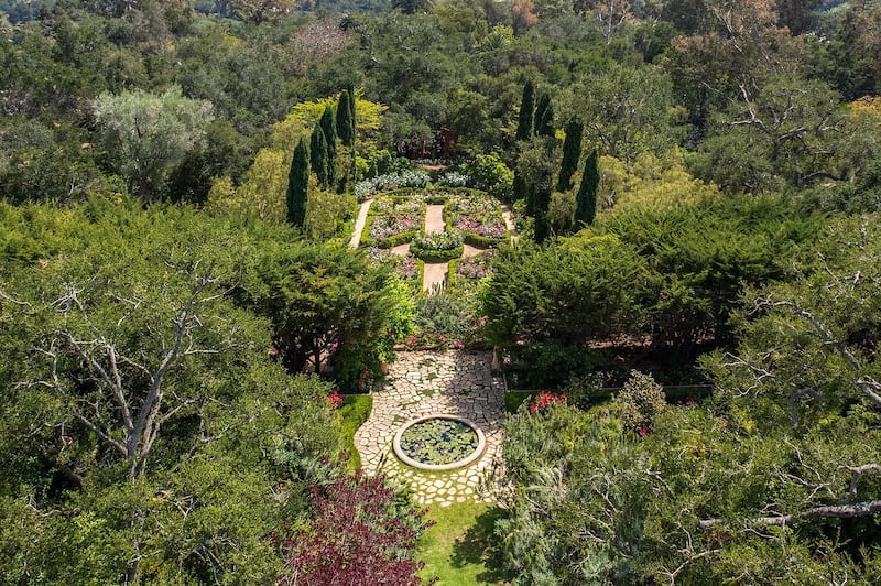 670 Hot Springs was nicknamed Far Afield by the previous owner and is one of two significant historic estates remaining in the prime Montecito Golden Quadrangle