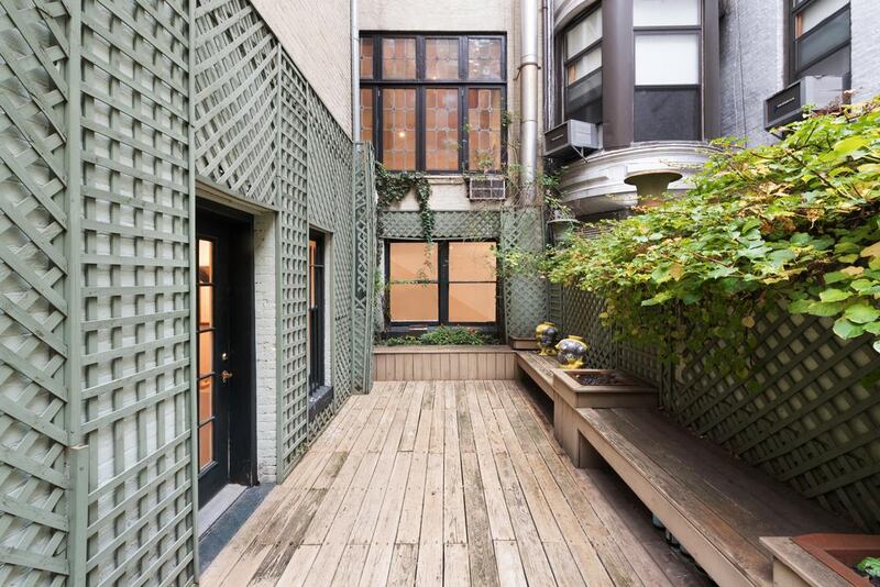 The exterior deck on the sixth floor shows off the large garden to the rear of the house. Courtesy Leslie Garfield