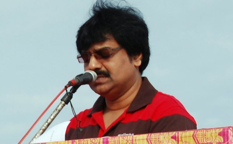 PBRXGR Actor Vivek at International Coastal Clean Up 2011.