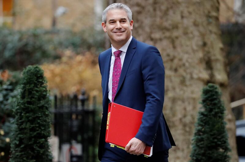 Britain's Secretary of State for Exiting the European Union (Brexit Minister) Stephen Barclay arrives to attend the weekly meeting of the Cabinet at 10 Downing Street in central London on December 18, 2018. British ministers met on Tuesday to intensify plans for leaving the European Union without a deal -- a prospect that is becoming more likely as Prime Minister Theresa May plays for time with just 101 days to go until Brexit. / AFP / Tolga AKMEN
