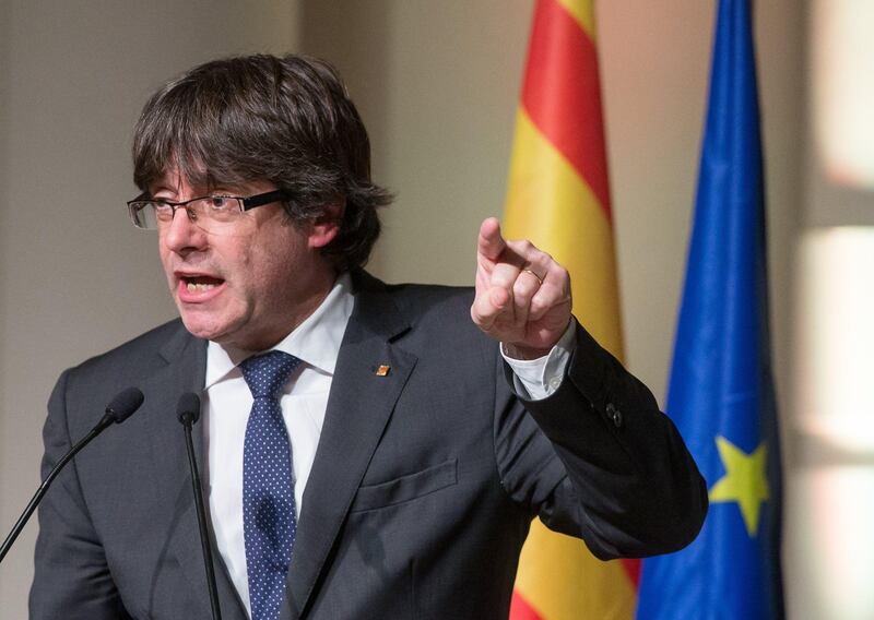 epaselect epa06314349 Ousted Catalan leader, Carles Puigdemont as he speaks to the 'Catalan Mayors in support of the government of Catalonia' conference at BOZAR in Brussels, Belgium, 07 November 2017. Two hundred Catalonia's Mayors have travelled to the Belgium captial to support the Catalan government and its ousted leader, Carles Puigdemont and to explain their view on the crisis between Madrid and Barcelona.  EPA/STEPHANIE LECOCQ