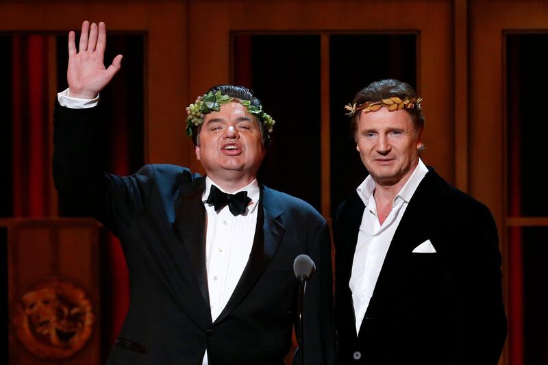 Actors Oliver Platt (L) and Liam Neeson present during the American Theatre Wing's annual Tony Awards in New York June 9, 2013. REUTERS/Lucas Jackson (UNITED STATES - Tags: ENTERTAINMENT) (TONYS-SHOW) *** Local Caption ***  AAL163_STAGE-TONYAW_0610_11.JPG