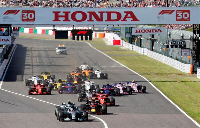 Formula One F1 - Japanese Grand Prix - Suzuka Circuit, Suzuka, Japan - October 7, 2018 General view after the start as Mercedes' Lewis Hamilton leads the race REUTERS/Toru Hanai