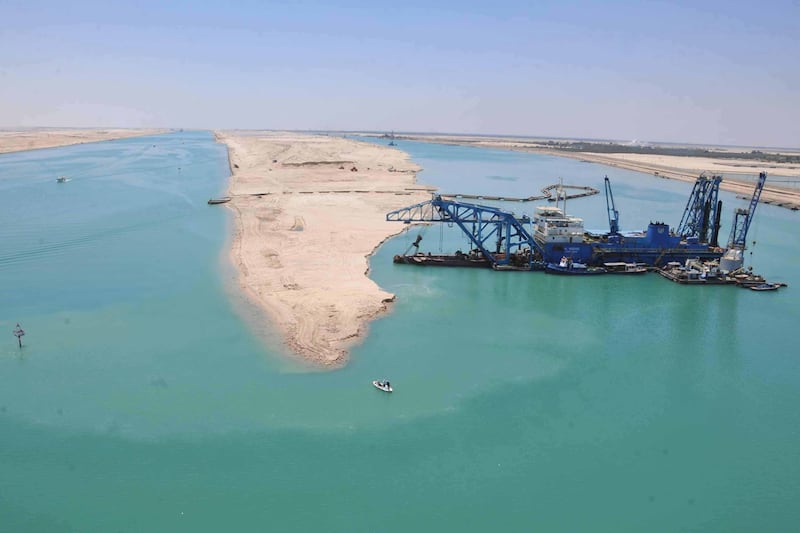 Arial view of a dredger at work on the new Suez Canal. Courtesy NMDC *** Local Caption ***  bz06au-Suez-NMDC-04.jpg