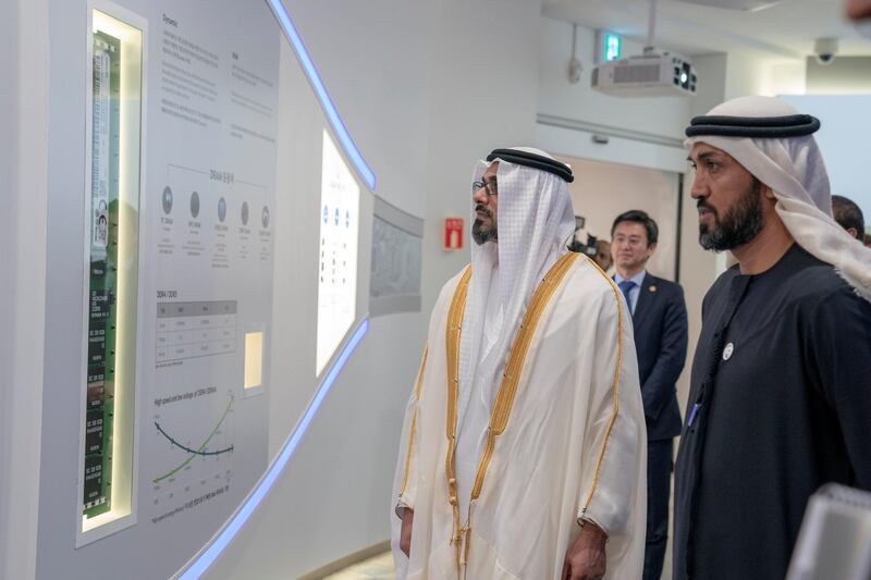HWASEONG CITY, REPUBLIC OF KOREA (SOUTH KOREA) - February 26, 2019: HH Major General Sheikh Khaled bin Mohamed bin Zayed Al Nahyan, Deputy National Security Adviser (L), HE Mohamed Mubarak Al Mazrouei, Undersecretary of the Crown Prince Court of Abu Dhabi (R), tour the Samsung Electronics Semiconductor Research and Development Centre.

( Mohamed Al Hammadi / Ministry of Presidential Affairs )
---