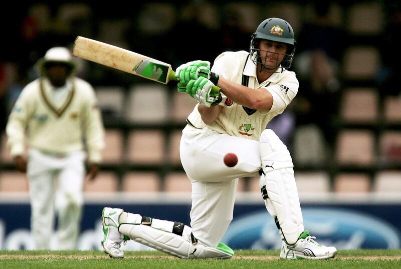 HOBART, AUSTRALIA - NOVEMBER 17:  Adam Gilchrist of Australia plays a sweep shot during day two of the Second test match between Australia and Sri Lanka at Bellrevie Oval November 17, 2007 in Hobart, Australia.  (Photo by Quinn Rooney/Getty Images)