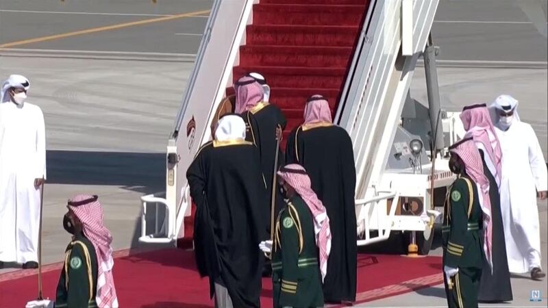 Saudi Crown Prince and Prime Minister Mohammed bin Salman embraces Emir Sheikh Tamim upon arrival at Al Ula