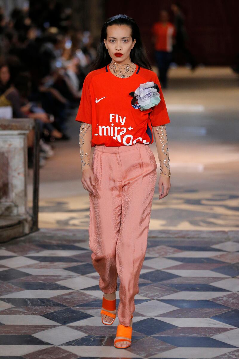 A model walks the runway during the Koche show as part of the Paris Fashion Week Womenswear Spring/Summer 2018 on September 26, 2017 in Paris, France.