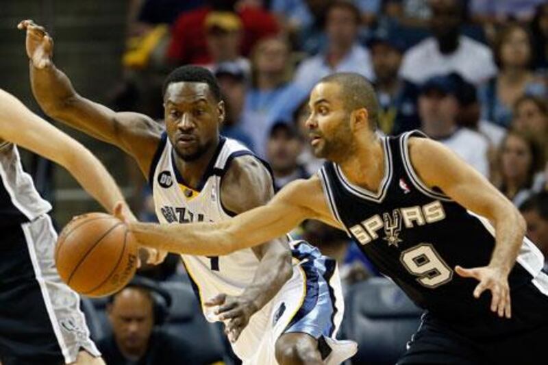 Tony Parker, right, delivered a season-high 37 points against the Memphis Grizzlies. Kevin C Cox / Getty Images / AFP