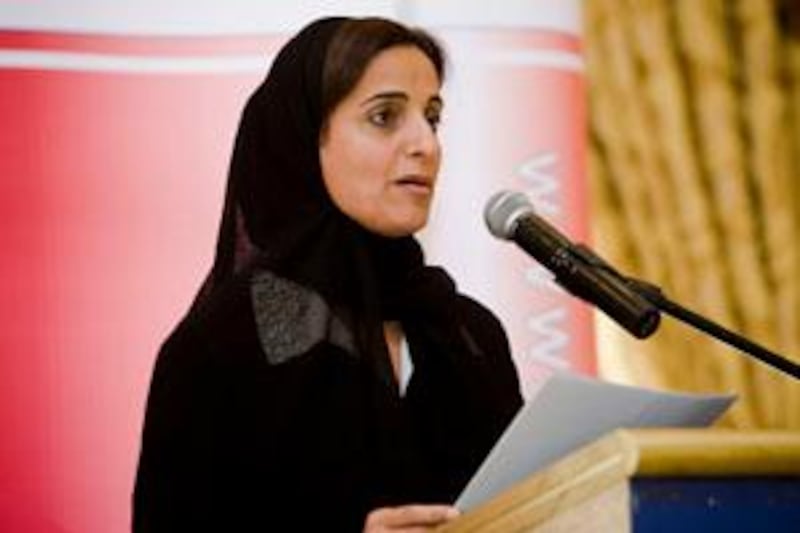 Abu Dhabi - November 19, 208: Sheikha Lubna, minister of foreign trade, speaks at a lunch organized by the British Business Group at the Intercontinenal Hotel . Lauren Lancaster / The National. 
