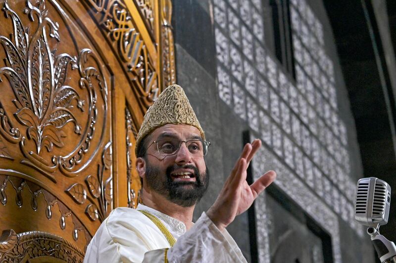 Separatist leader Mirwaiz Umar Farooq delivers the Friday sermon at Jamia Masjid in Srinagar on September 22. AFP