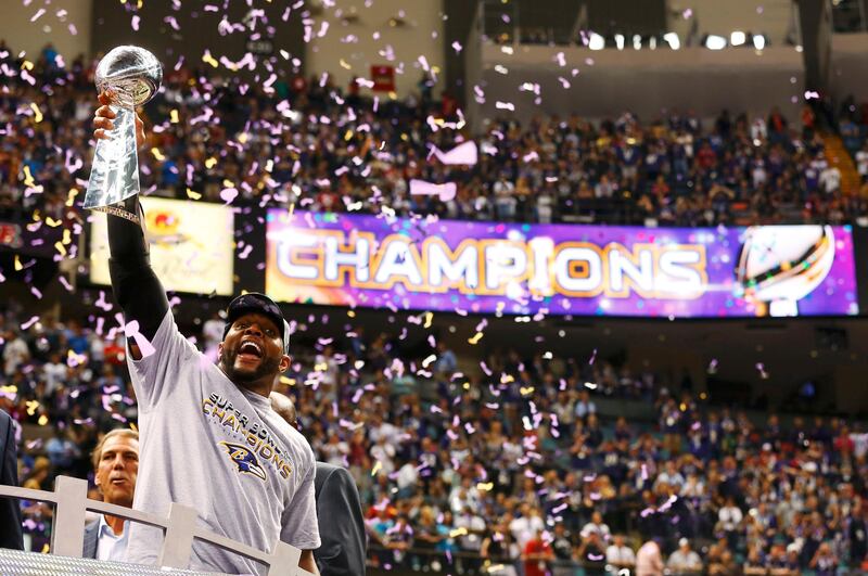 Baltimore Ravens inside linebacker Ray Lewis celebrates with the Vince Lombardi trophy after the Ravens defeated the San Francisco 49ers to win the NFL Super Bowl XLVII football game in New Orleans, Louisiana, February 3, 2013.  REUTERS/Jeff Haynes (UNITED STATES  - Tags: SPORT FOOTBALL)   *** Local Caption ***  NEO636_NFL-SUPERBOW_0204_11.JPG