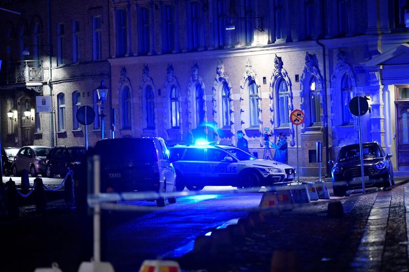 Police is seen at the site of an attack near a synagogue in Gothenburg, Sweden December 9, 2017. Picture taken December 9, 2017. TT News Agency/Adam Ihse/via REUTERS ATTENTION EDITORS - THIS IMAGE WAS PROVIDED BY A THIRD PARTY. SWEDEN OUT. NO COMMERCIAL OR EDITORIAL SALES IN SWEDEN.