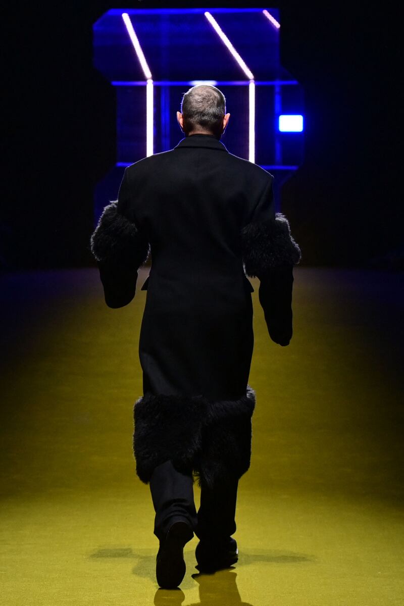 Jeff Goldblum presents a creation for Prada's Men's autumn/winter 2022/2023 collection. AFP