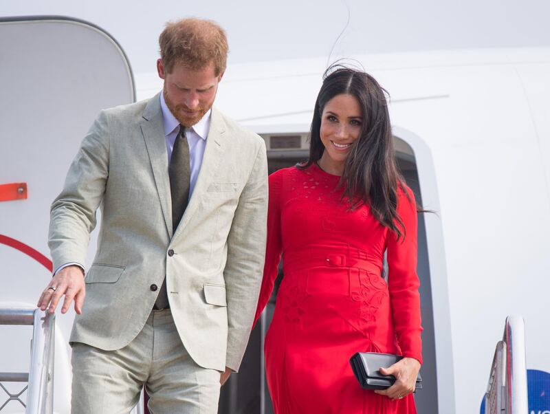 NUKU'ALOF, TONGA - OCTOBER 25: Prince Harry, Duke of Sussex and Meghan, Duchess of Sussex arrive at Fua'amotu Airport on October 25, 2018 in Nuku'Alofa, Tonga. The Duke and Duchess of Sussex are on their official 16-day Autumn tour visiting cities in Australia, Fiji, Tonga and New Zealand. (Photo by Dominic Lipinski - Pool/Getty Images)