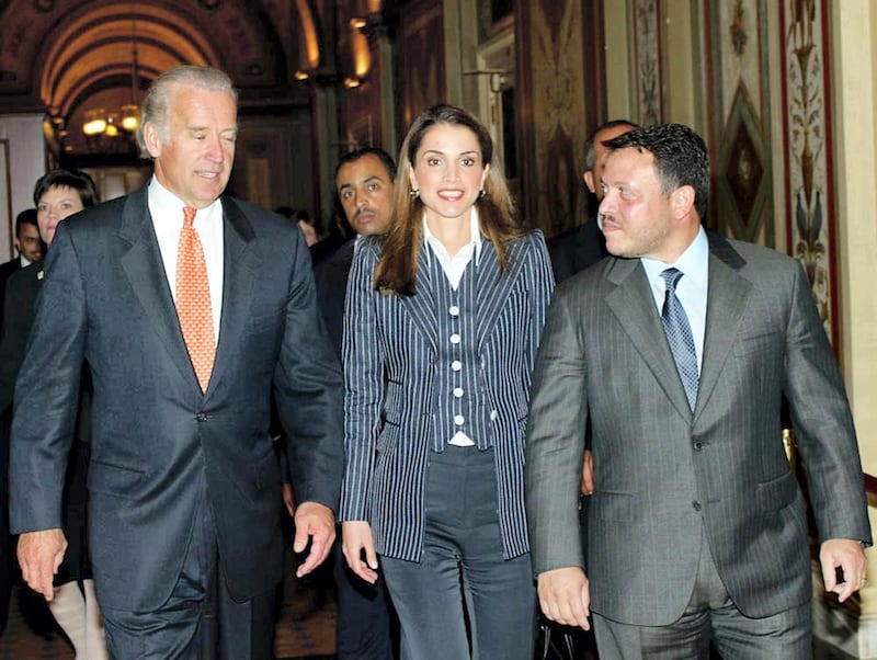US Senator Joseph Biden Jr. (R-DE) (L) hosts King Abdullah II of Jordan (R) and Queen Rania at a Senate Foreign Relations luncheon 08 May 2002, during their visit to the US Capitol in Washington, DC. The King is meeting with Congressional leaders and US President George W. Bush later 08 May.  AFP PHOTO/HO-PETRA (Photo by PETRA / AFP)