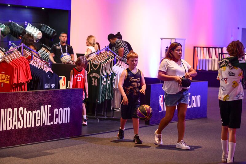 There's a small NBA store for visitors to purchase merchandise. 