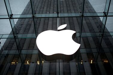 FILE PHOTO: The Apple Inc.  logo is seen in the lobby of New York City's flagship Apple store January 18, 2011.  REUTERS / Mike Segar / File Photo