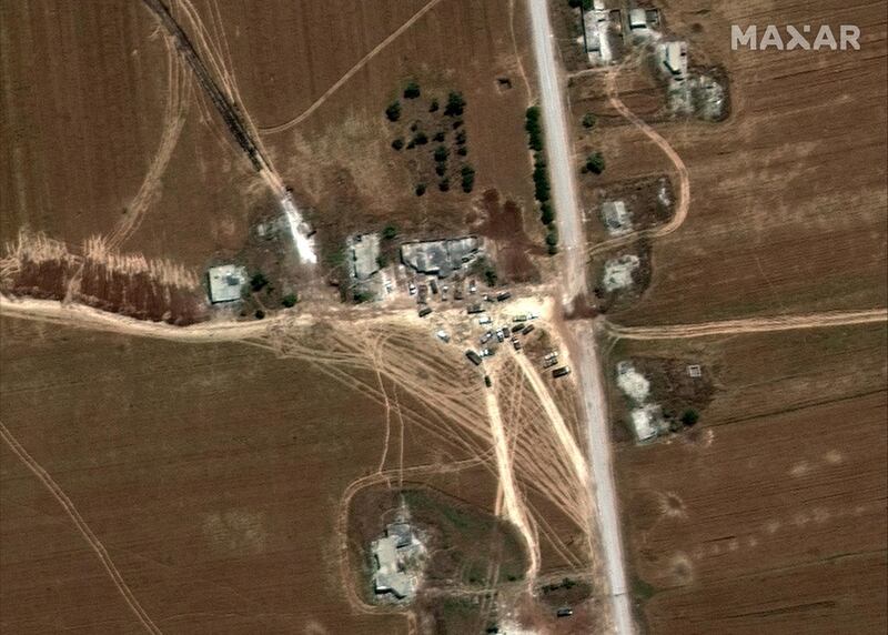 Syrian governement military forces, west of Kafr Nabudah.