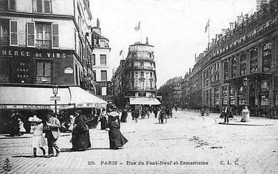 This photograph of La Samaritaine shows Paris in the 1900s. Courtesy La Samaritaine