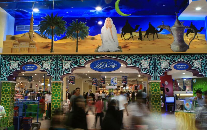 ABU DHABI - 30JUL2011 - People shopping for Ramadan at Lulu Hyper Market at Al Wahda Mall in Abu Dhabi. Ravindranath K / The National