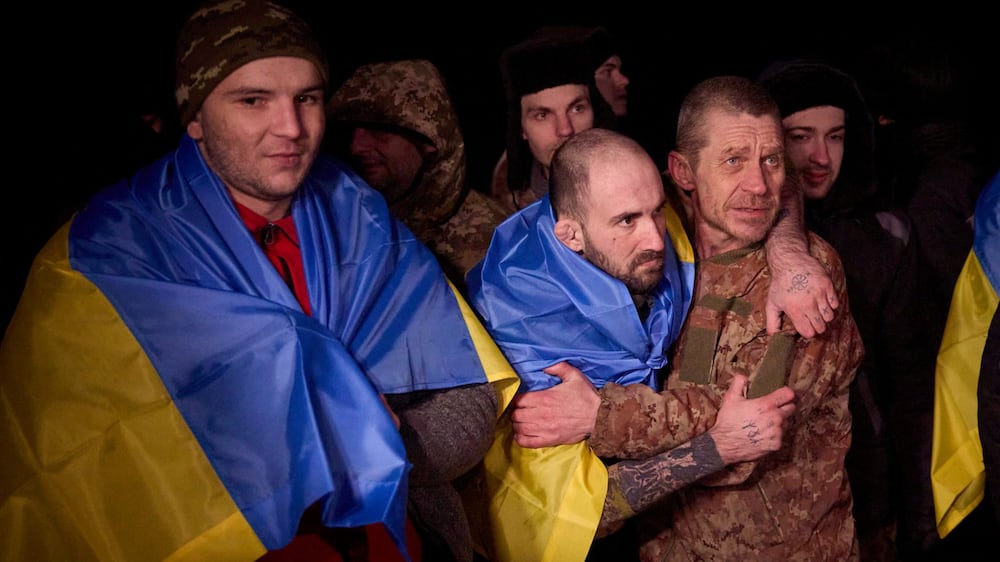 Russia and Ukraine exchange prisoners in UAE-mediated swap